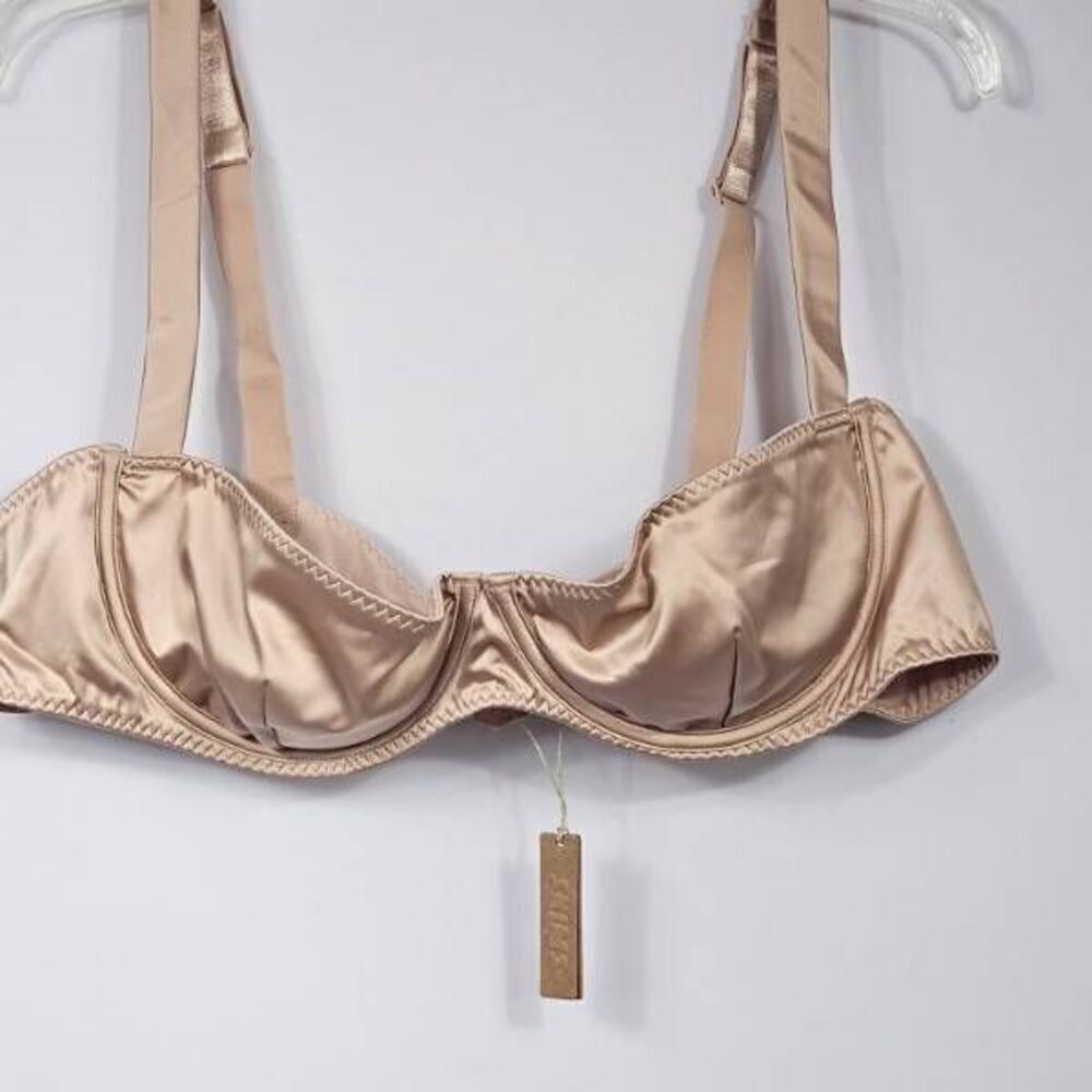 Skims demi cup‎ underwire bra Nwt